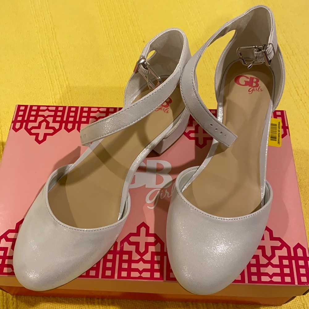 GB girls Lianna-girl silver shoes Sz 4M